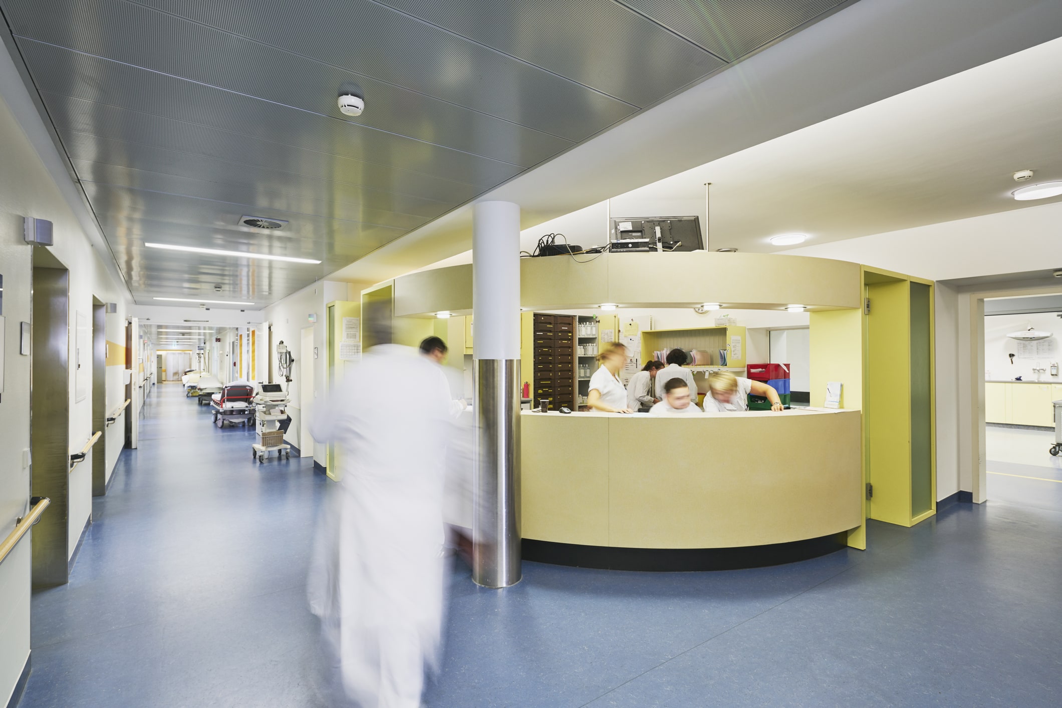 Medewerkers CZ aan de slag in de zorg